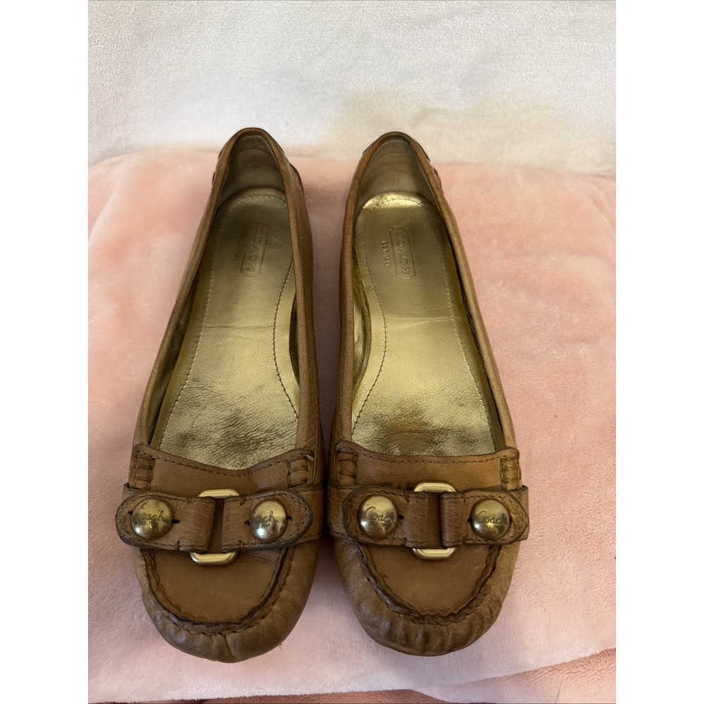 Women's Coach Honor Leather Loafers 6.5 M Shoes Flats Beige Gold Details
